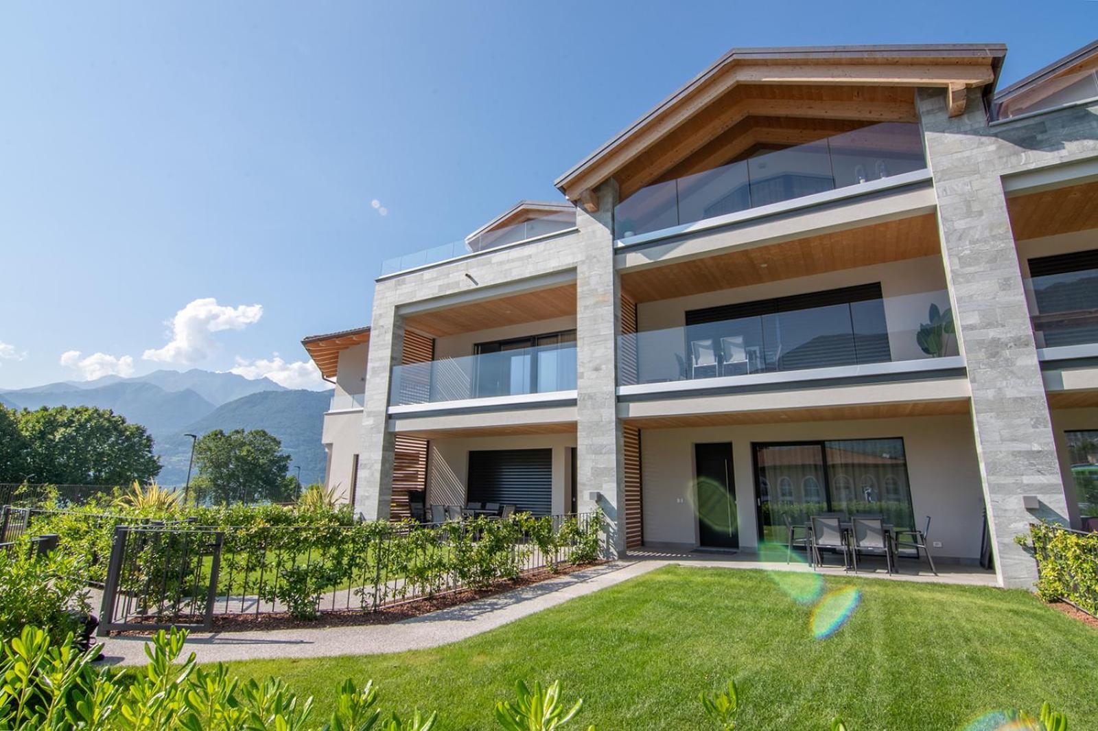 Lago Dorato Luxury Apartments & Villa - Lake Como View Colico Eksteriør bilde